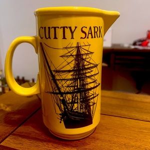 CUTTY SARK whisky yellow pitcher, ceramic bar ware